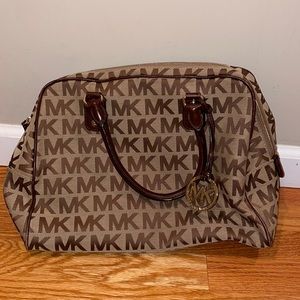 Micheal kors top zipper cute tan and brown bag